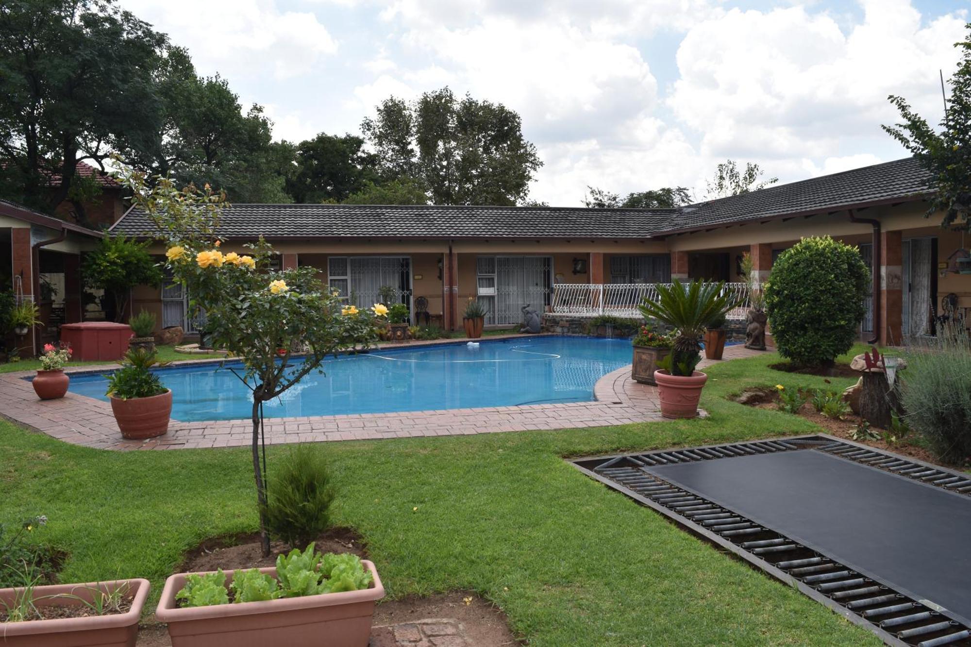 African Elephant Guesthouse Germiston Buitenkant foto